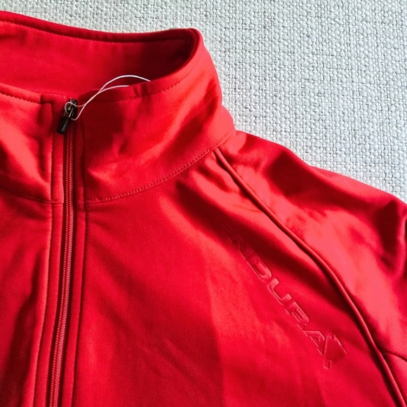 Endura Women's Roubaix Jacket Medium Cycling Windproof Insulated Red NEW NWT - Picture 3 of 8
